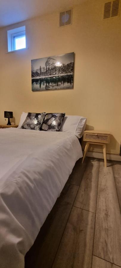 Bloomsbury Apartments - Edgware London ภายนอก รูปภาพ
